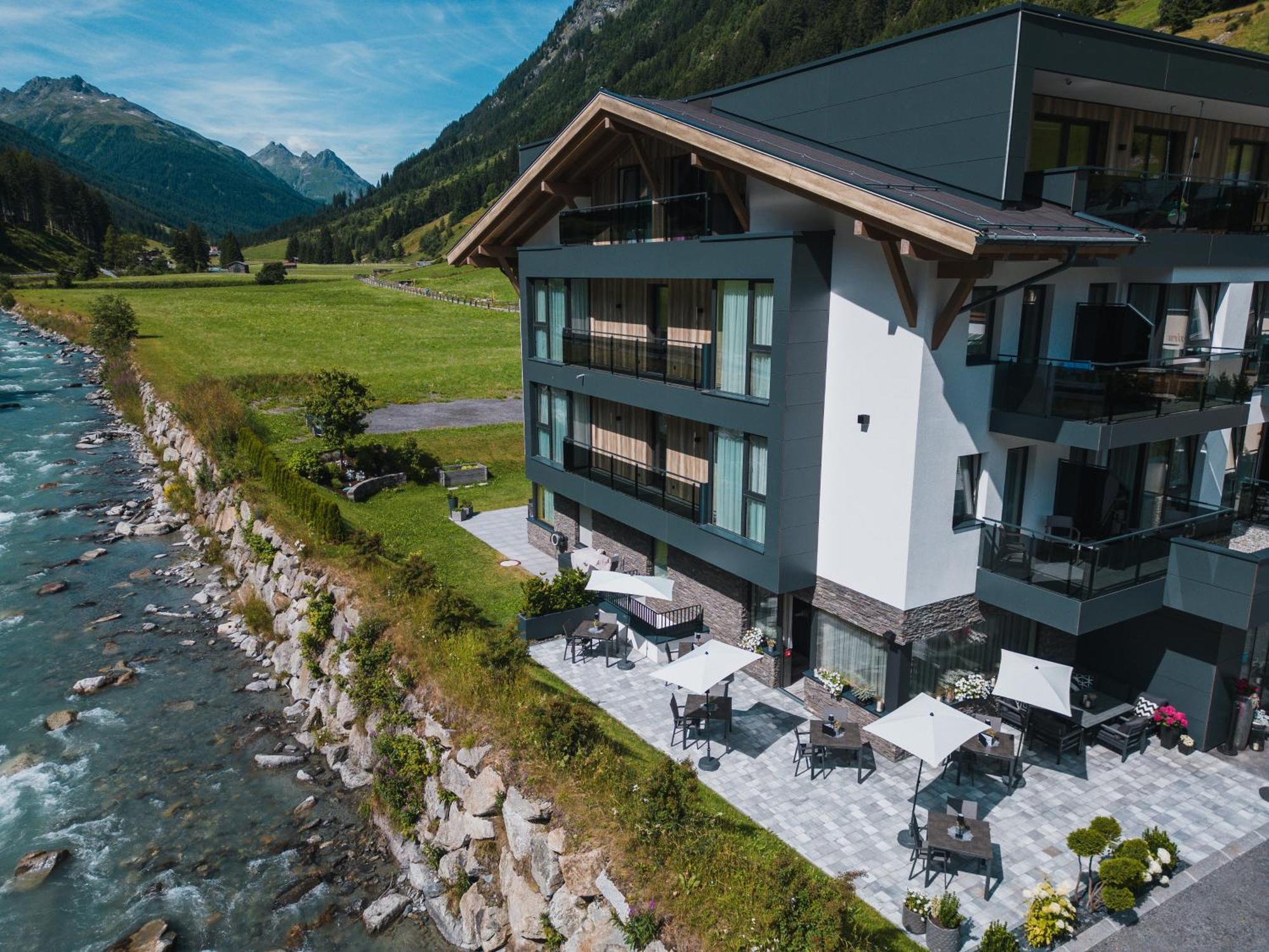 Hotel Modern Mountain Ischgl Bagian luar foto